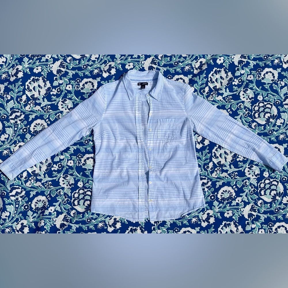 GAP Button Down